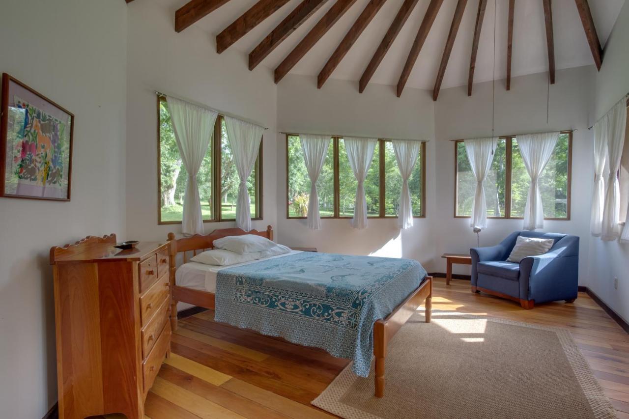 Sweet Songs Jungle Lodge Сан-Игнасио Экстерьер фото