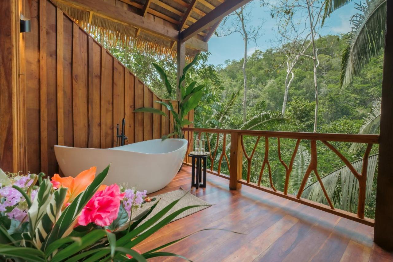 Sweet Songs Jungle Lodge Сан-Игнасио Экстерьер фото