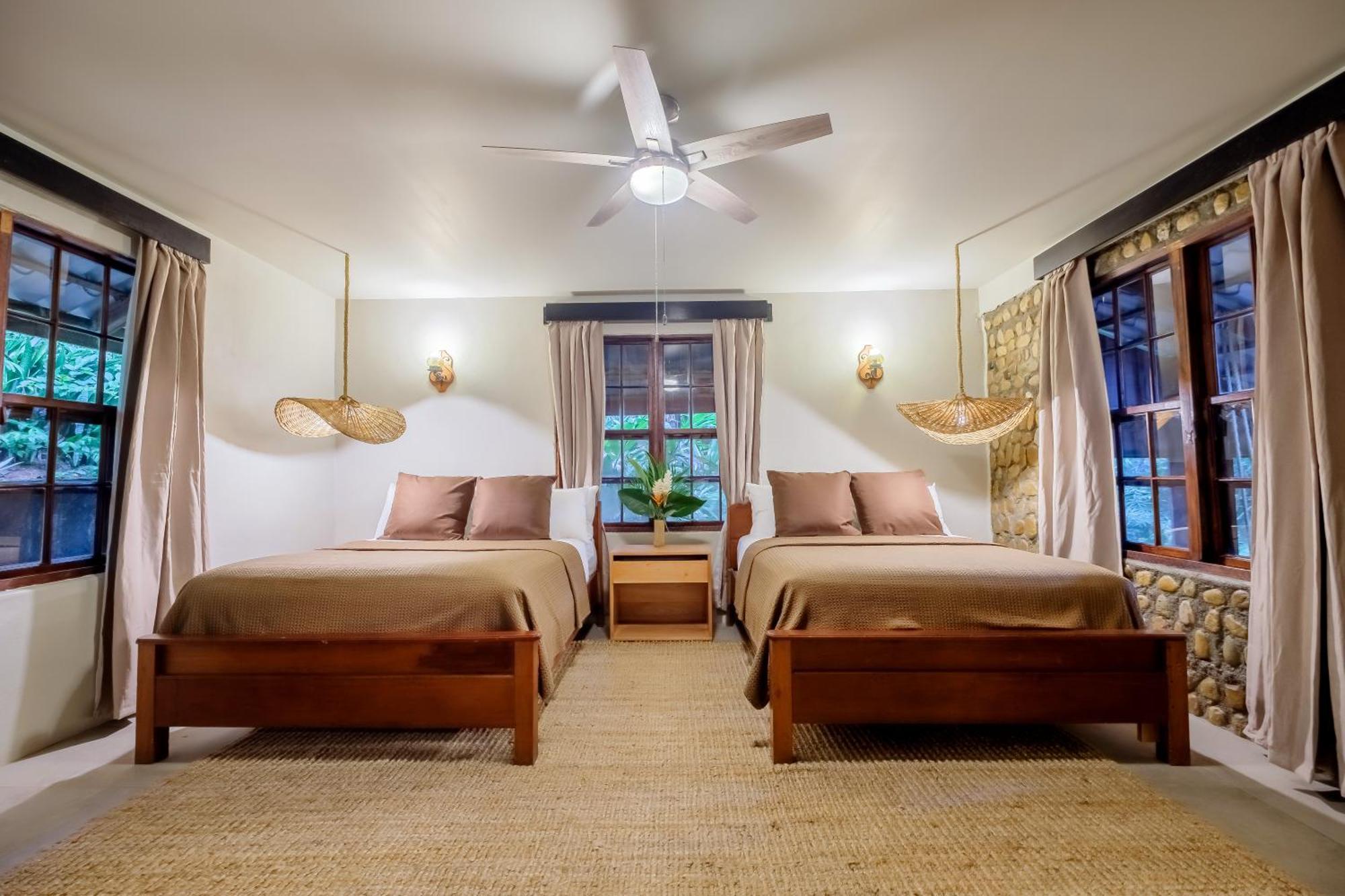 Sweet Songs Jungle Lodge Сан-Игнасио Экстерьер фото