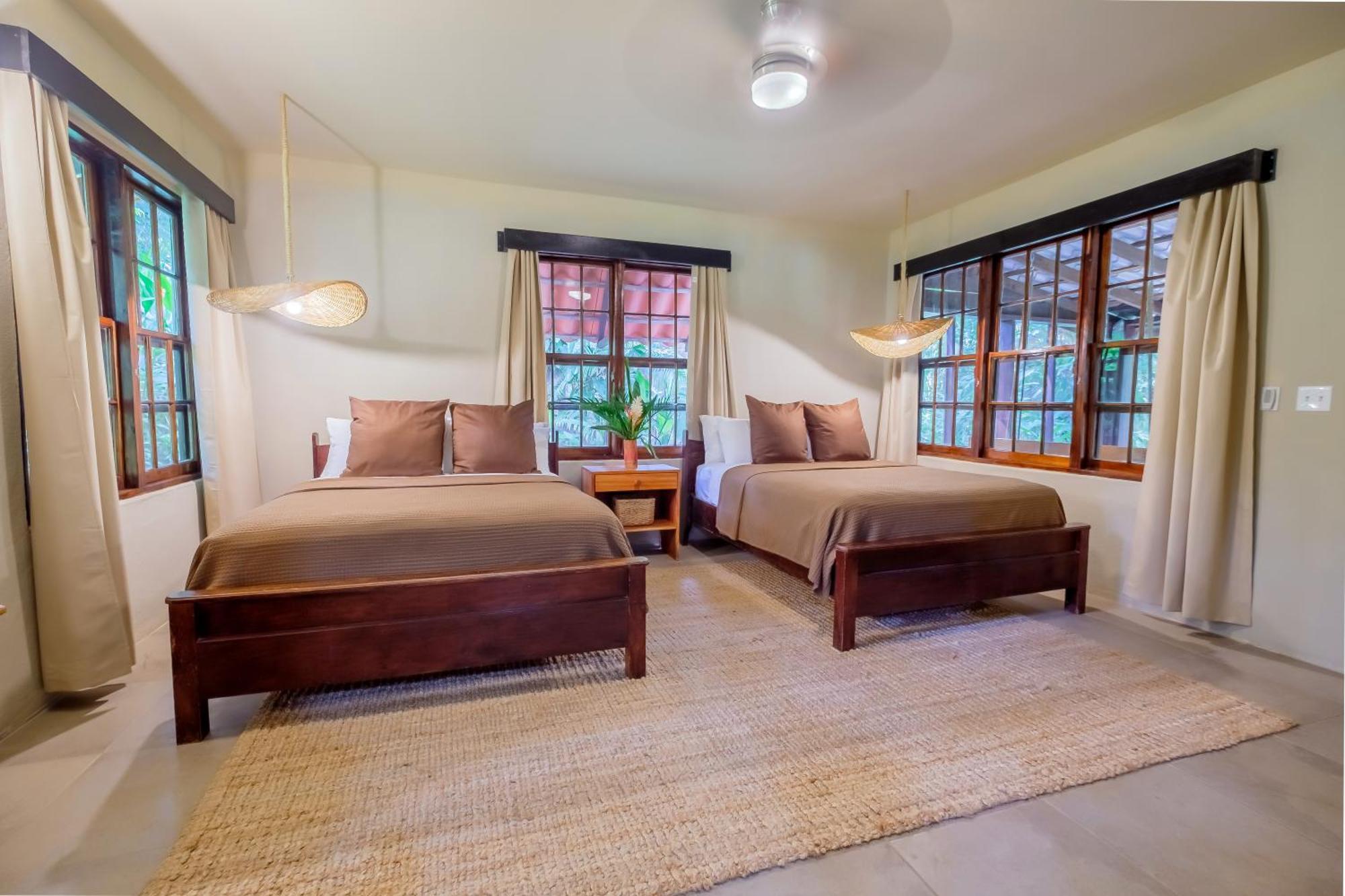 Sweet Songs Jungle Lodge Сан-Игнасио Экстерьер фото