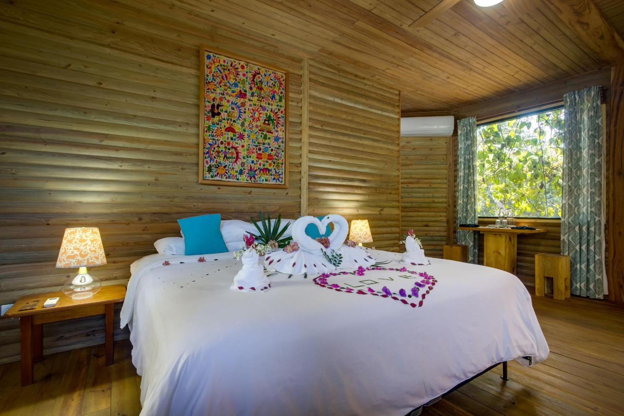 Sweet Songs Jungle Lodge Сан-Игнасио Экстерьер фото