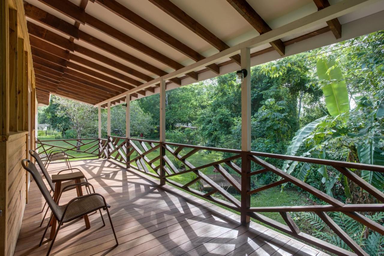 Sweet Songs Jungle Lodge Сан-Игнасио Экстерьер фото